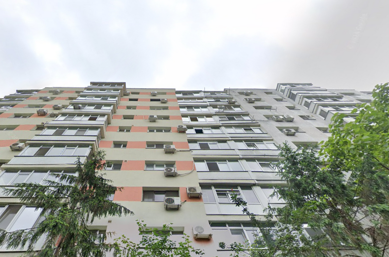 Lacul Tei, Teiul Doamnei, aproape Parc, Tei, Facultataea de Constructii